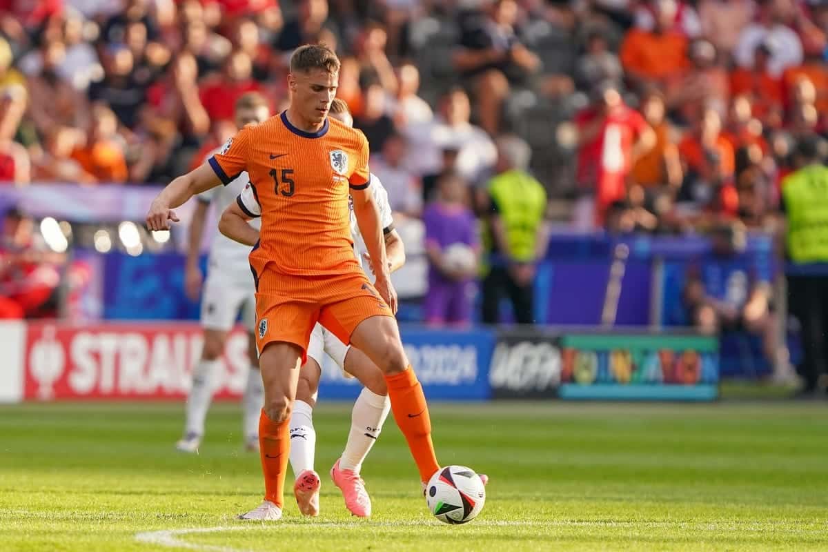 Netherlands defender Van de Ven expecting intense battle against