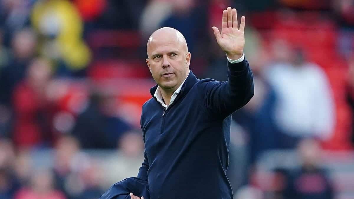 Slot excited to work with Chiesa as boss gives Liverpool Deadline Day update