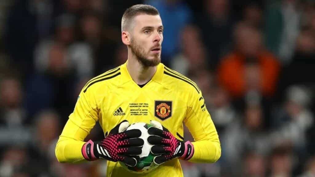 David De Gea returns to football with Fiorentina