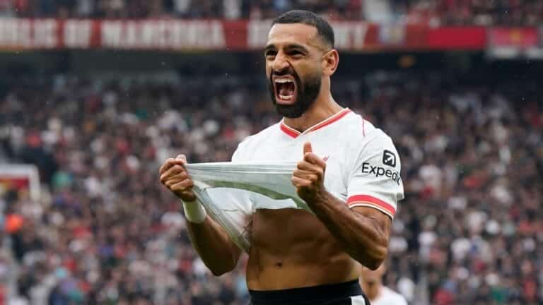 Manchester United 0-3 Liverpool: Reds run riot at Old Trafford