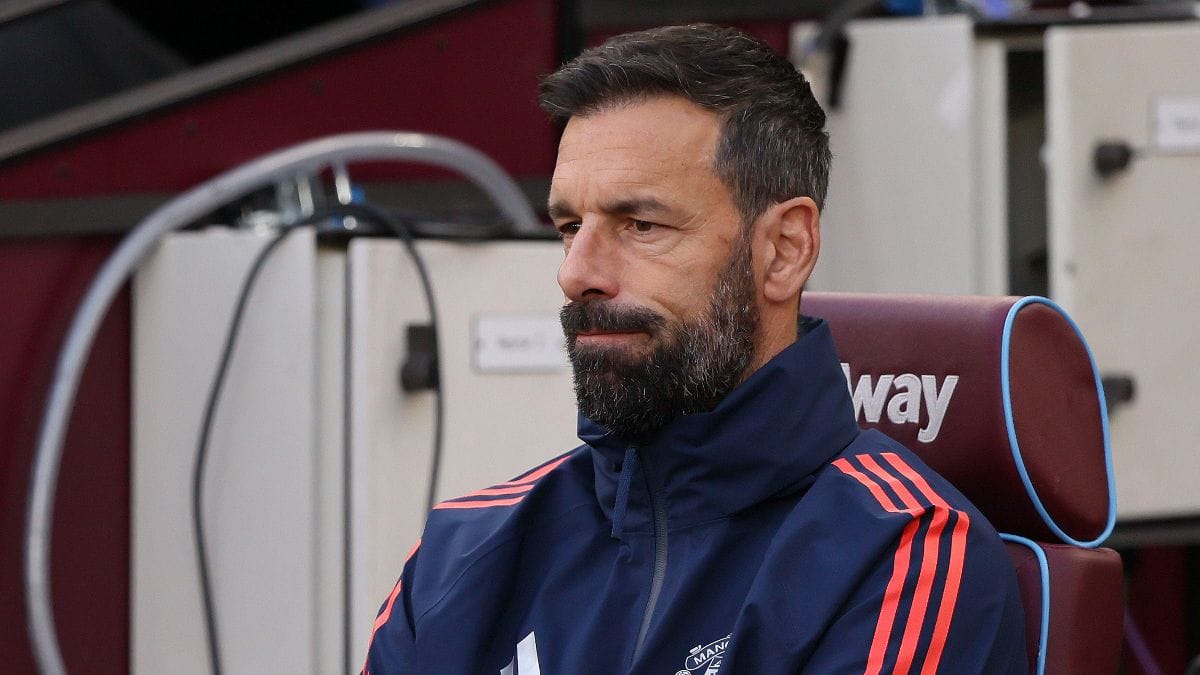 Ruud van Nistelrooy names first line-up of interim spell