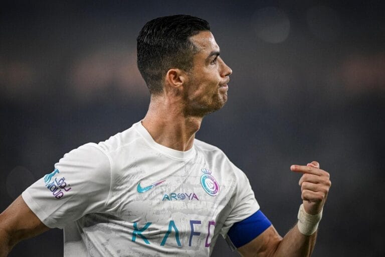 Cristiano Ronaldo dazzles in Qatar and dedicates win to the fans