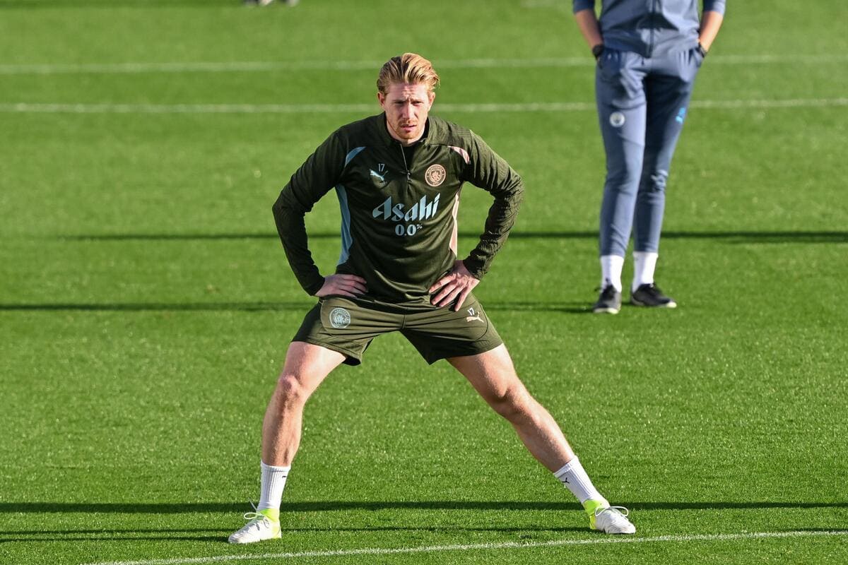 Bournemouth v Manchester City: Confirmed line-ups as Walker passed fit and De Bruyne named on the bench