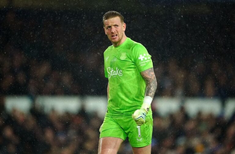 Everton vs Chelsea: Result, goals and stats as Toffees hold high-flying visitors to keep Liverpool top