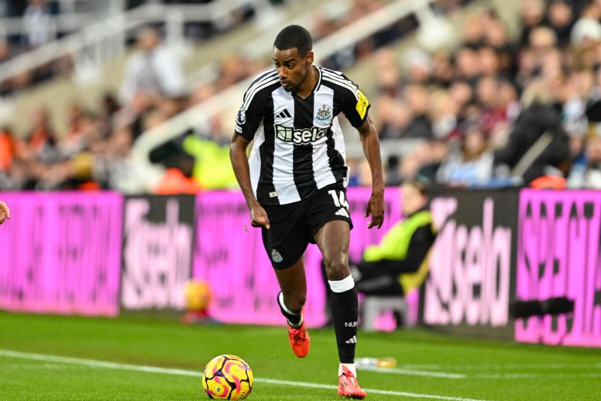 Tottenham 1-2 Newcastle: Magpies come from behind to lead against Spurs