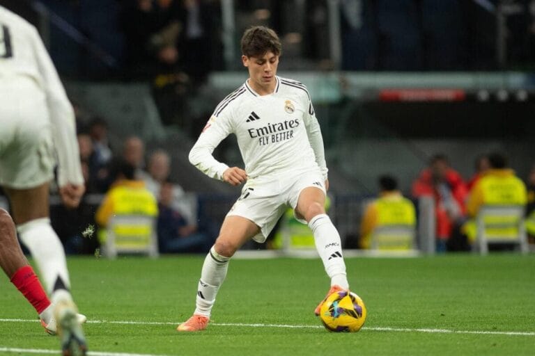 Manchester United: The five players that would start the Old Trafford rebuild