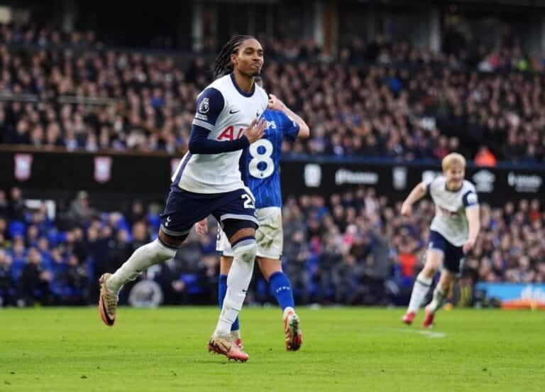 LIVE – Ipswich Town 1-4 Tottenham: Clinical Spurs surge to victory at Portman Road