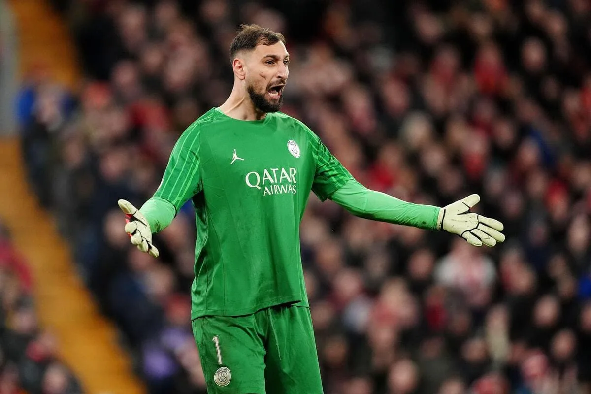 PSG defender Achraf Hakimi is full of praise for goalkeeper Donnarumma