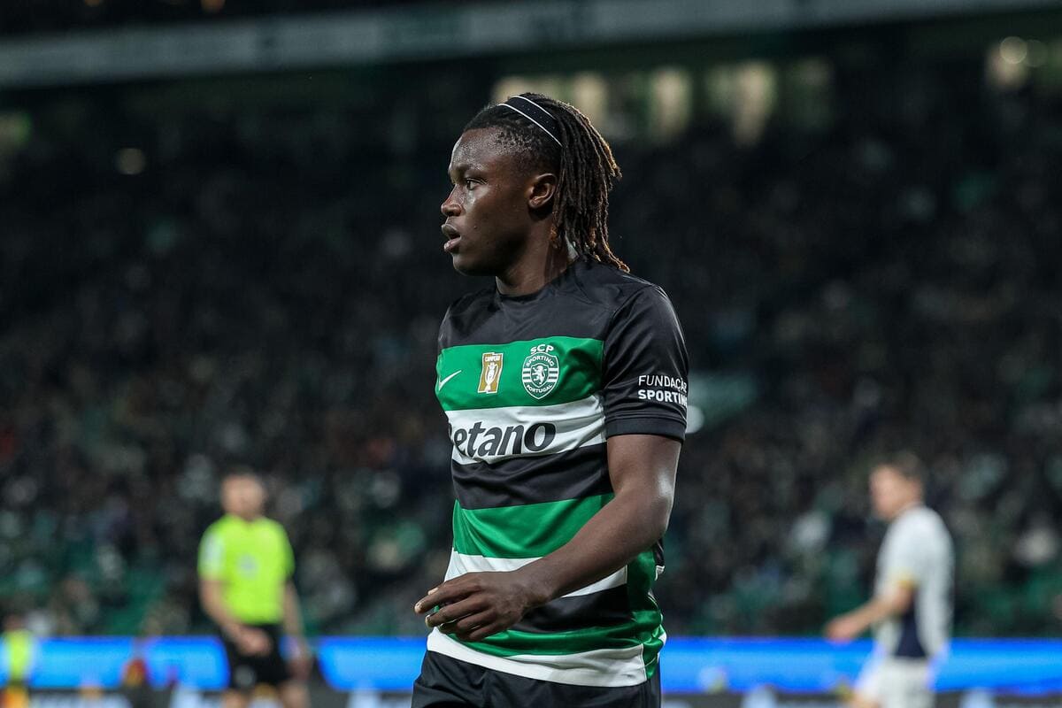 Chelsea: Manchester United full-back Dalot backs Blues’ swoop for Quenda