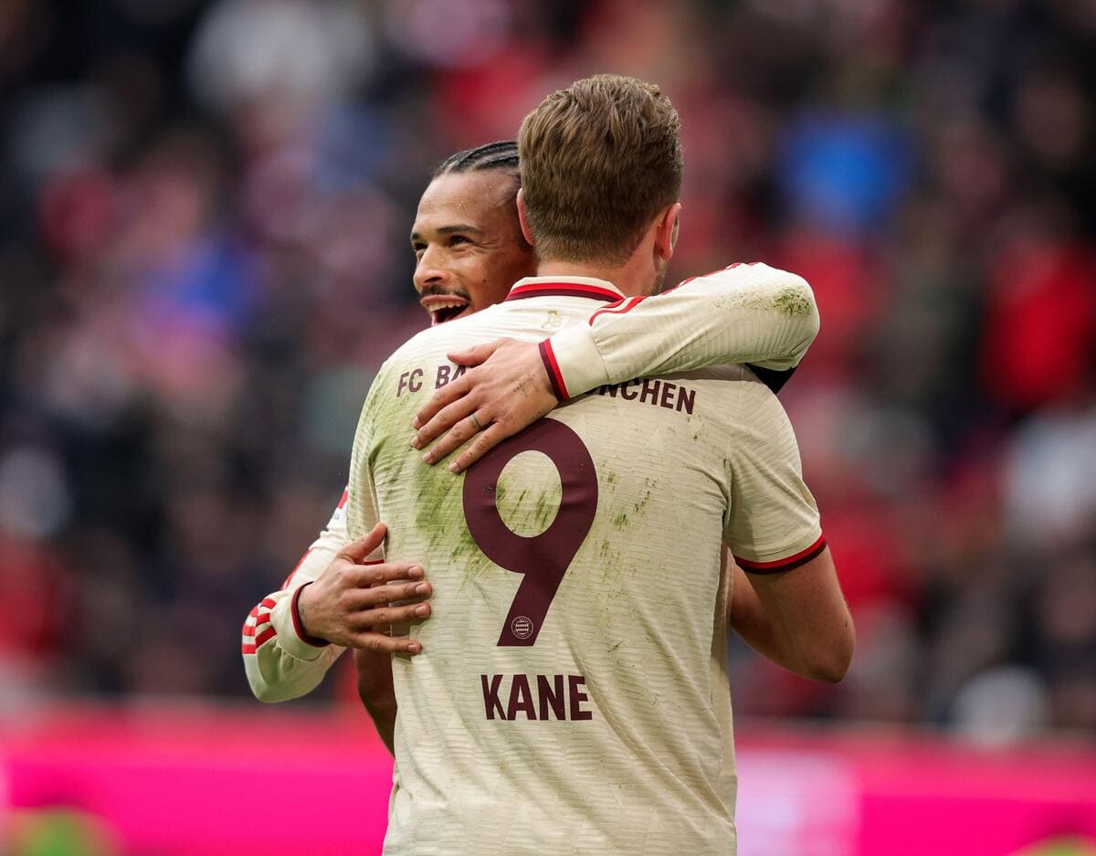Kane scores as Bayern move six points clear with victory