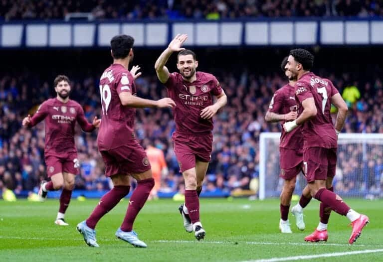 Manchester City vs Aston Villa: Line-ups revealed as both sides look for huge win in race for Champions League