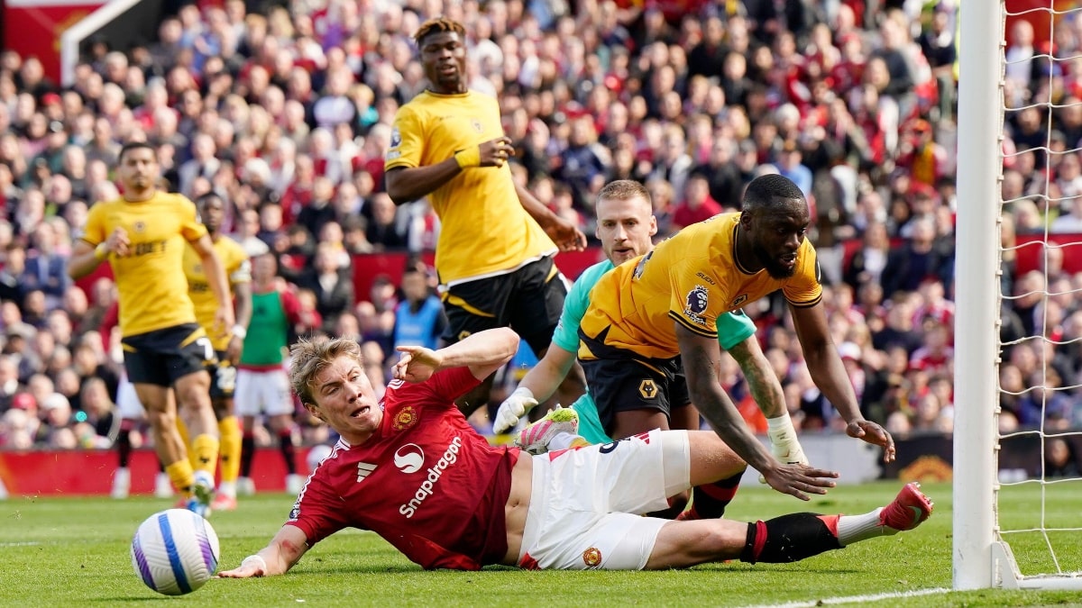 Sarabia goal piles more Premier League misery on Red Devils