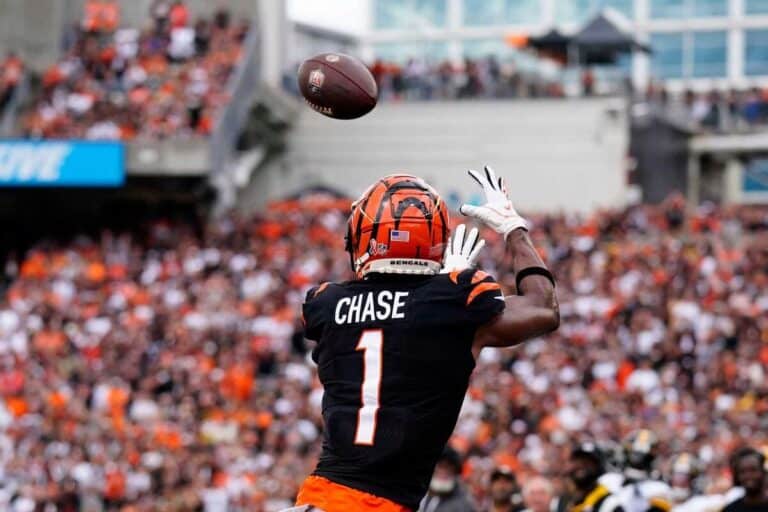 Cincinnati Bengals agree record-breaking deals with WRs Chase and Higgins