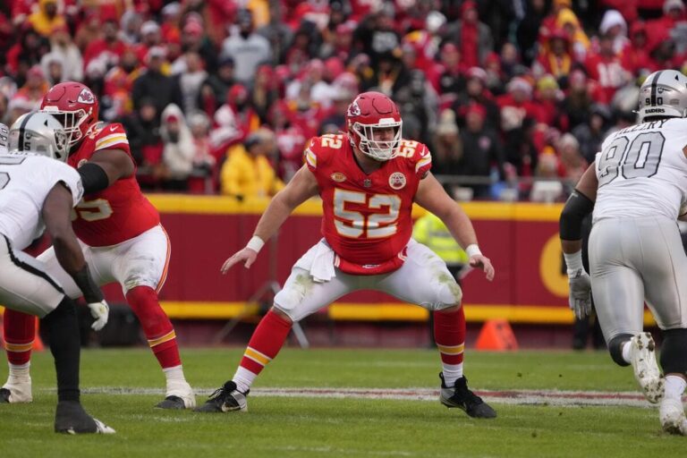 Kansas City Chiefs reward Creed Humphrey with record-breaking deal