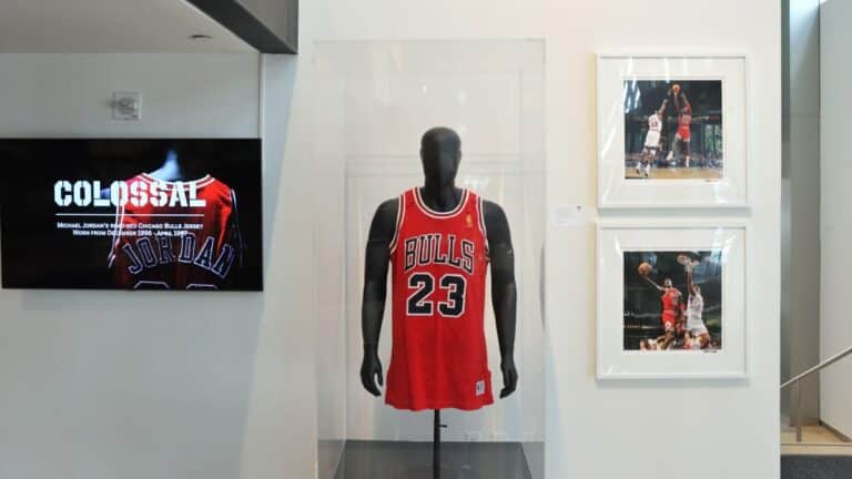 NBA: Iconic worn Michael Jordan uniform from 1992-93 season sells for .6m at auction