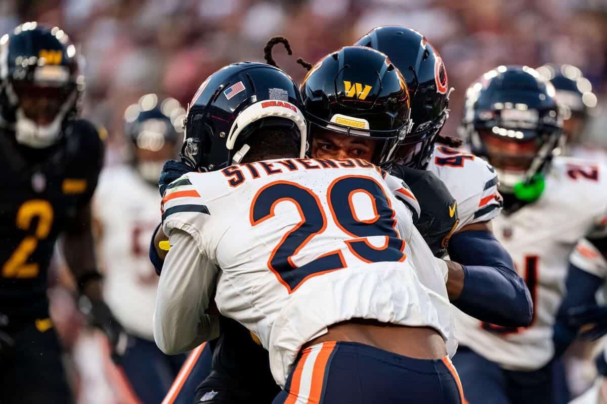 Chicago Bears CB Tyrique Stevenson apologizes after taunting fans seconds before Hail Mary play