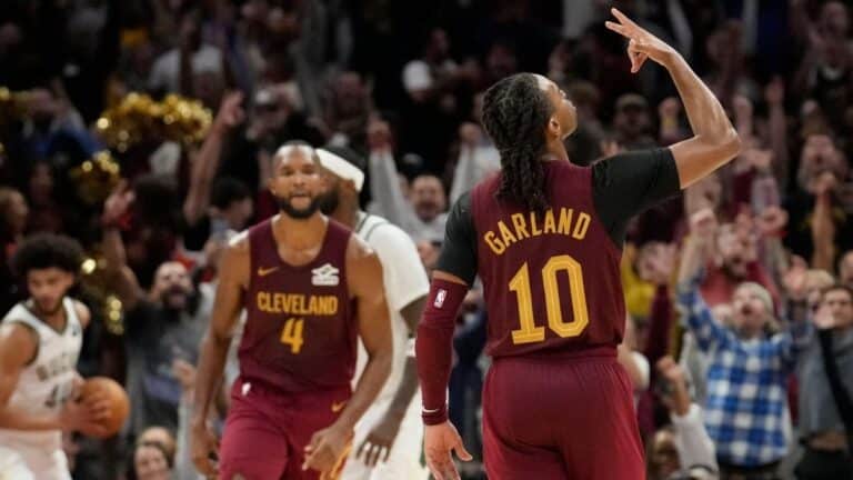 NBA: Cavaliers reach eight without loss in Eastern Conference