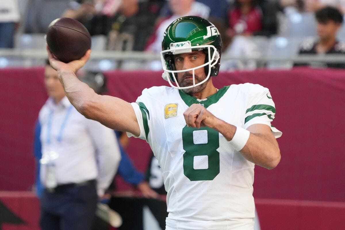 Aaron Rodgers admits he has not played well, but wants to return in 2025