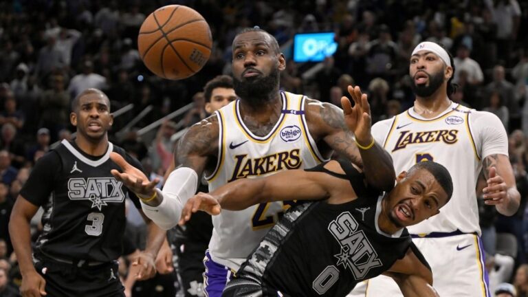 LeBron James records fourth-straight triple-double in Lakers win