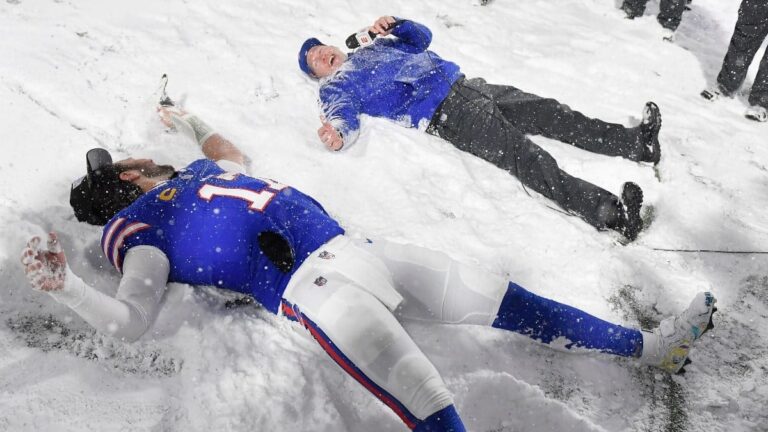 NFL: Buffalo Bills eye No.1 seed after clinching AFC East