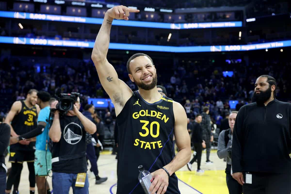 NBA: Steph Curry Becomes First Player To Make 4,000 Career Three-Pointers