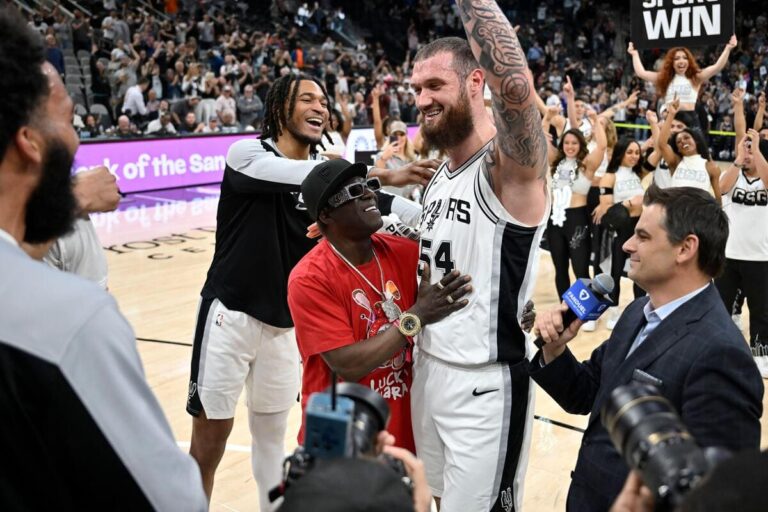 Sandro Mamukelashvili and Flavor Flav savor night to remember as San Antonio forward makes NBA history