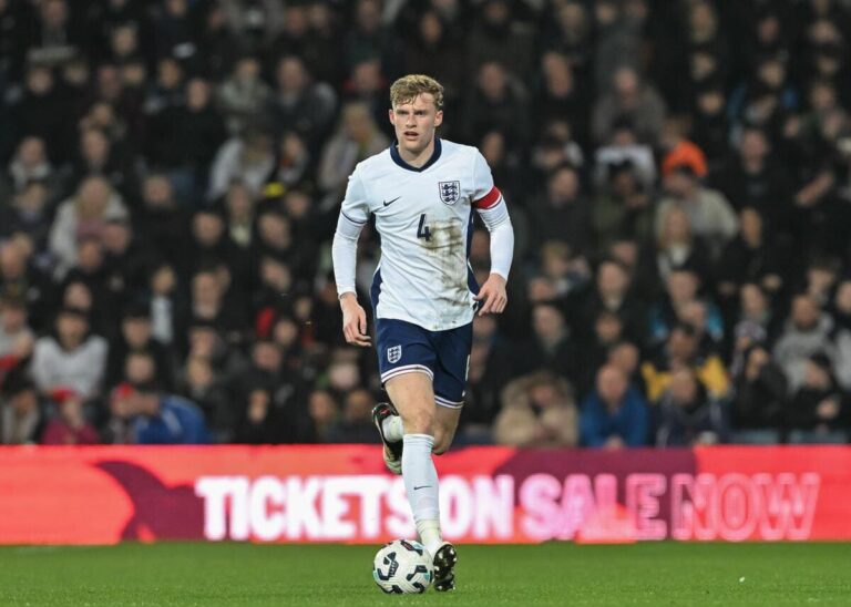 Huge boost for Everton as highly-rated defender signs new, five-year deal