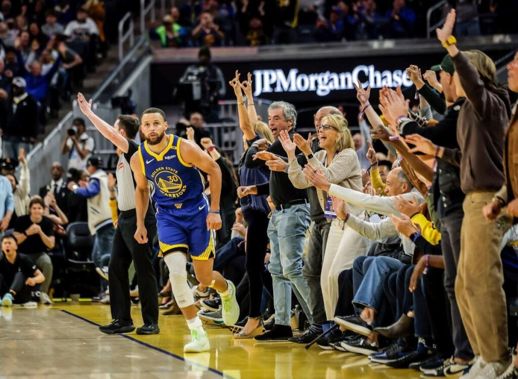 Steph Curry achieves new milestone before heated exchange with Rockets coach
