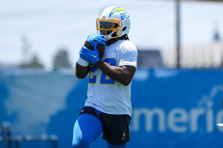 NFL: Chargers Running Back Najee Harris Hurts Eye During Fourth Of July Fireworks Celebration