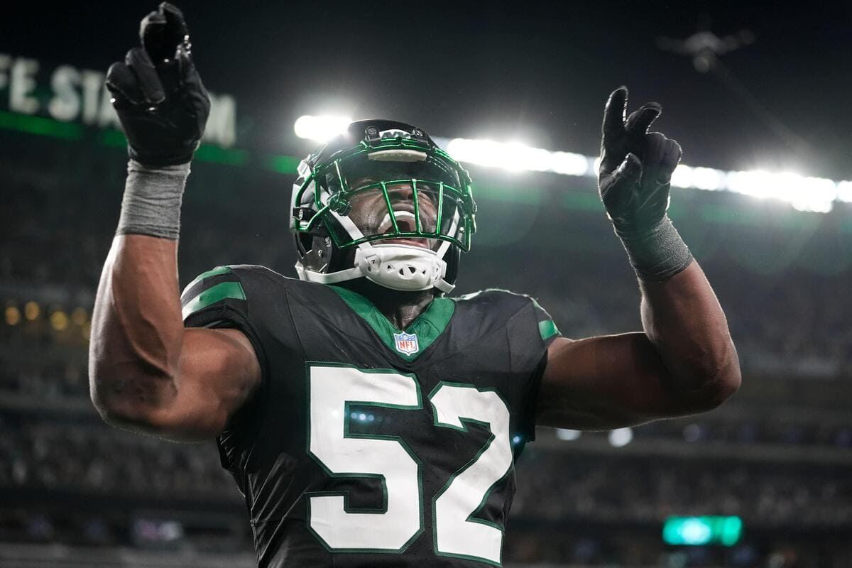 New York Jets rally late on to beat Texans