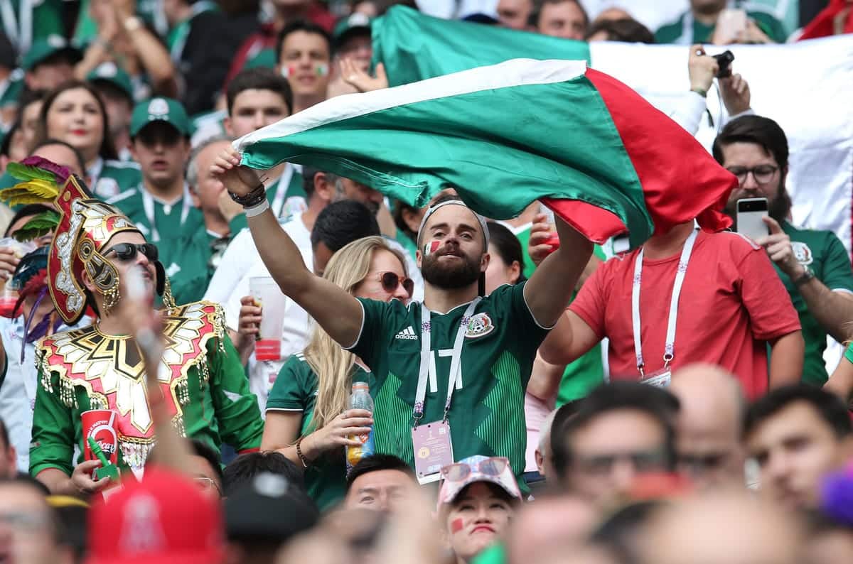 Lozano to continue as Mexico coach despite Copa America failure