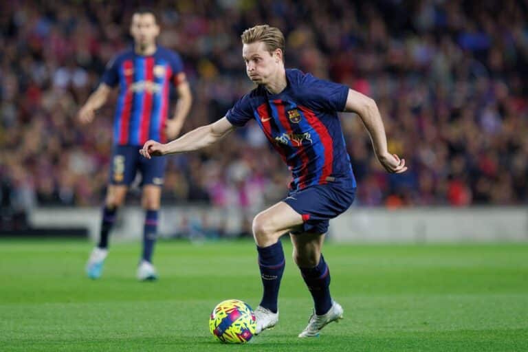 De Jong hopeful of imminently agreeing new Barcelona deal