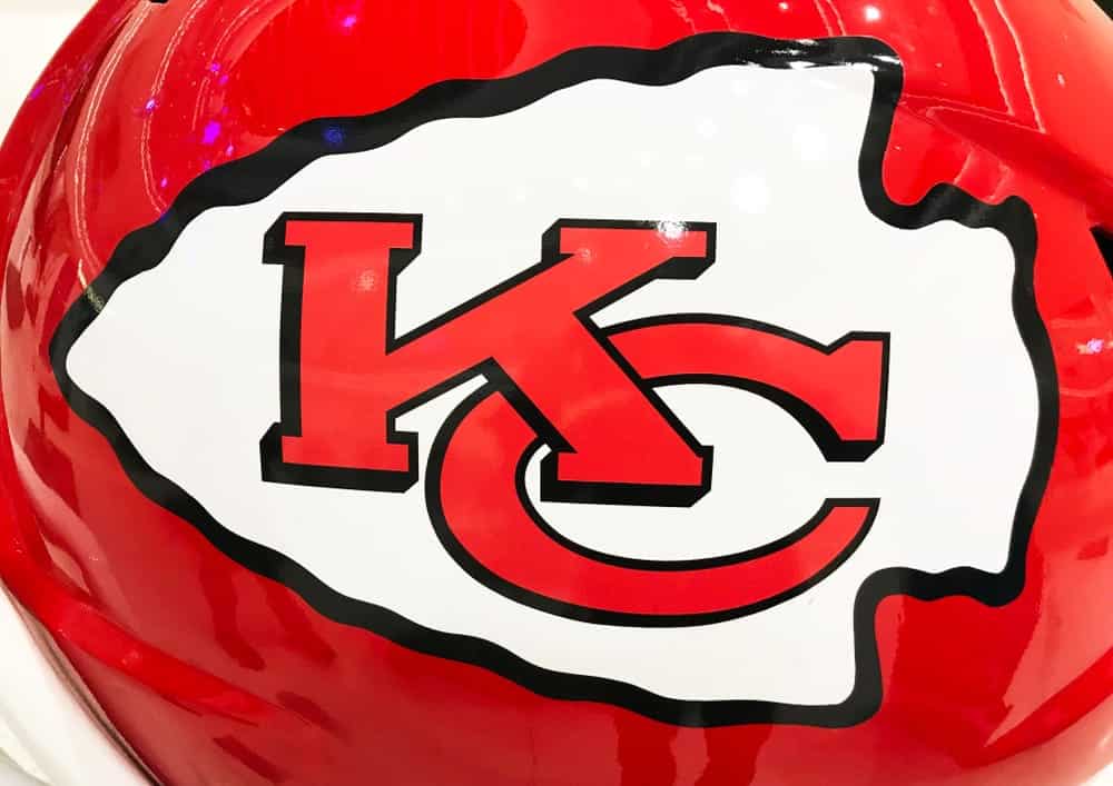 NFL: Chiefs bring back Smith-Schuster after Patriots release