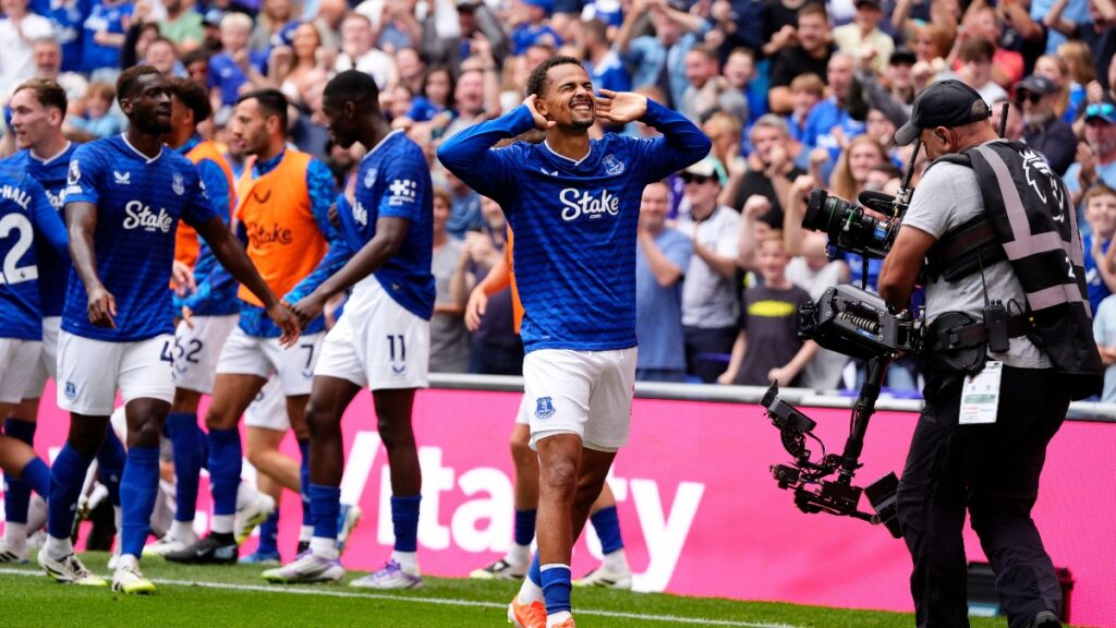 Iliman Ndiaye Scores Everton s First Goal At New Stadium As Frenchman Iliman Ndiaye Scores Everton s First Goal At New Stadium As Frenchman