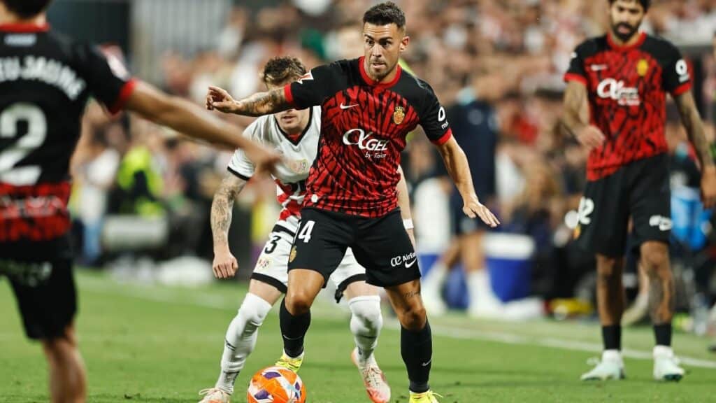 Mallorca suspend Dani Rodriguez and remove vice-captaincy after social media outburst