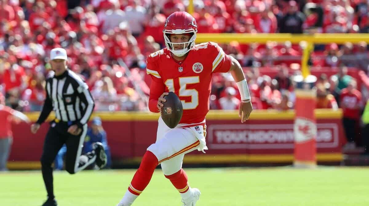 Chiefs acquire new backup for Patrick Mahomes in trade with Jets for former first-round pick