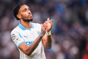 European review: Marseille go top of Ligue 1, Valencia win derby and Kohr sets unwanted record