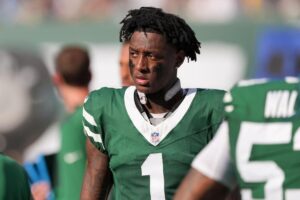 Indianapolis Colts sign Sauce Gardner in surprise trade