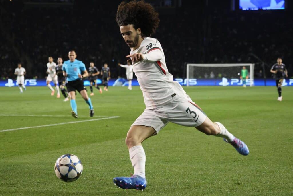 Marc Cucurella prenderebbe in considerazione l’idea di radersi i suoi capelli fluenti se la Spagna vincesse la Coppa del Mondo Marc Cucurella prenderebbe in considerazione l’idea di radersi i suoi capelli fluenti se la Spagna vincesse la Coppa del Mondo