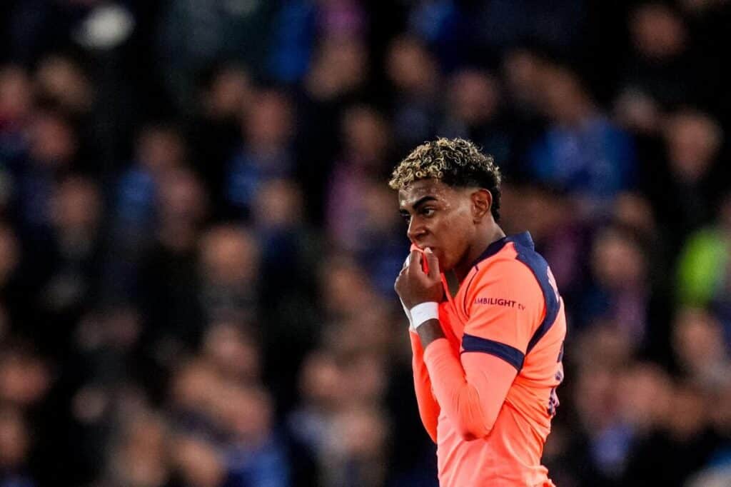 lamine yamal rimosso dalla squadra spagnola dopo aver subito una procedura invasiva rfef esprime la sua sorpresa e disagio da Justcalcio.com lamine yamal rimosso dalla squadra spagnola dopo aver subito una procedura invasiva rfef esprime la sua sorpresa e disagio