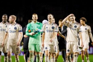 Champions League round-up: Napoli beaten by Benfica while Ajax have lift-off