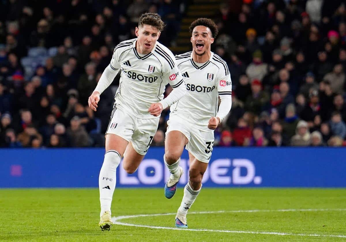 Crystal Palace 1-1 Fulham: Cairney earns Cottagers a point
