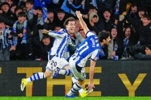 Real Sociedad 2-1 Barcelona: Title race reignited as Catalans stunned in San Sebastián