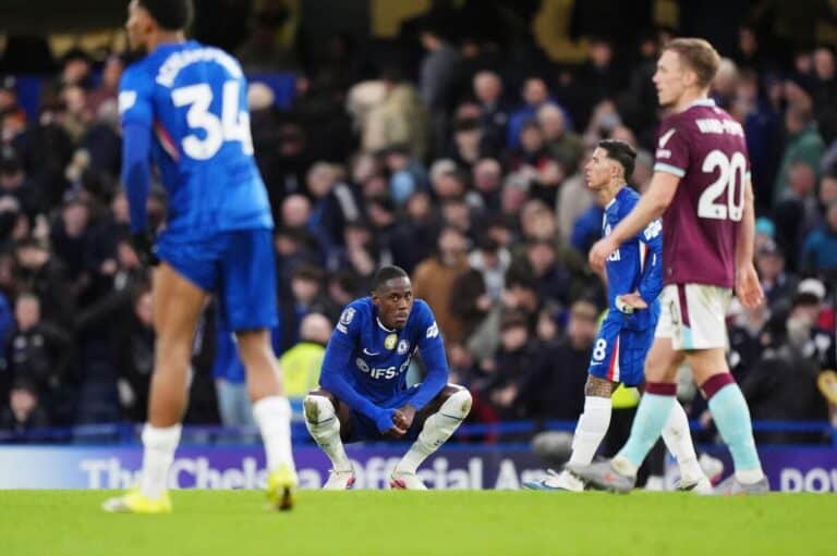 Chelsea 1-1 Burnley: Visitors snatch late point after Fofana sees red for Blues