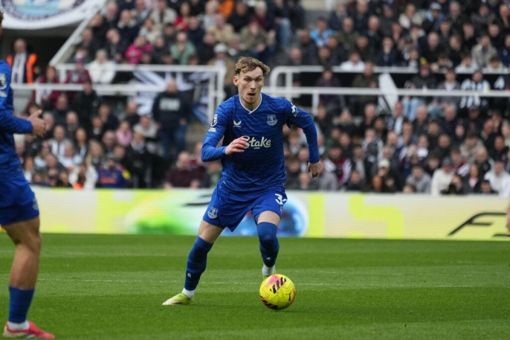 Everton midfielder James Garner