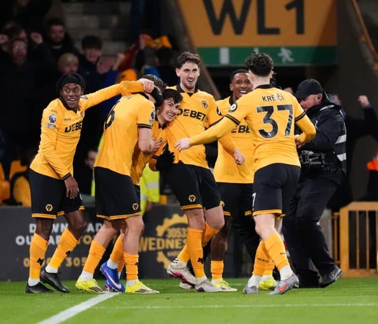 Wolves 2-1 Liverpool: Champions shocked by late Molineux winner
