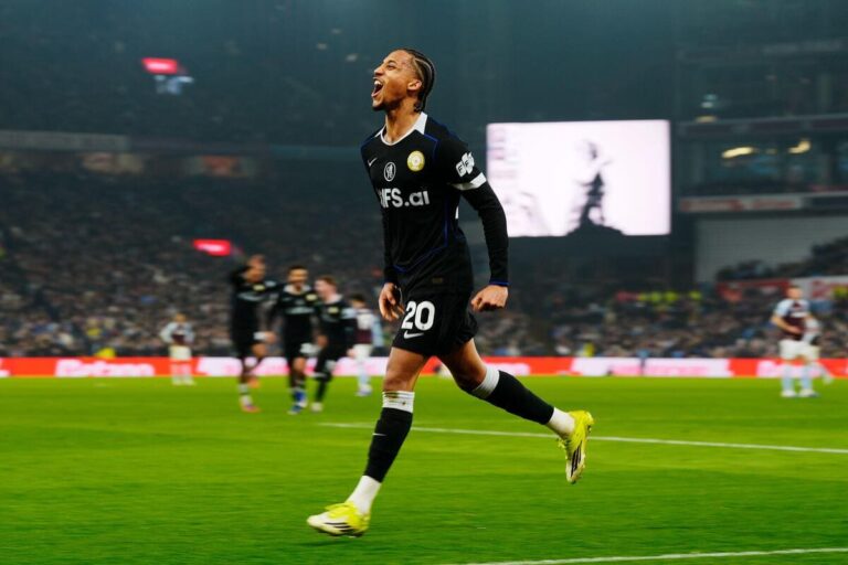 Aston Villa 1-4 Chelsea: Report, result and goals as Pedro hat-trick sends Blues fifth