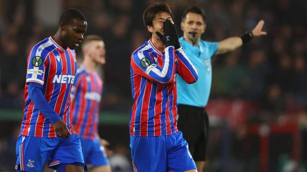 Crystal Palace players shocked after missing goal