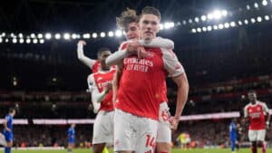 Arsenal 2-0 Everton: Report, result and goals as Gunners leave it late
