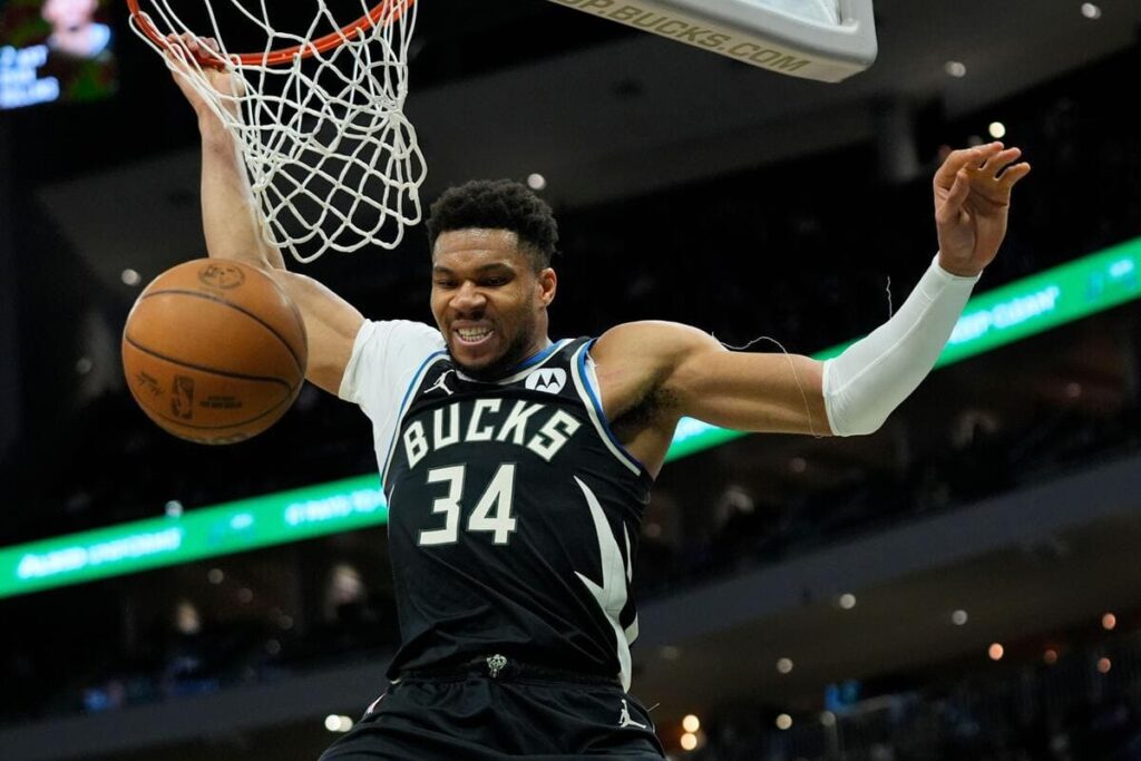 giannis lascia che i bucks vincano sui pacers dopo lo spavento per un infortunio da Justcalcio.com giannis lascia che i bucks vincano sui pacers dopo lo spavento per un infortunio